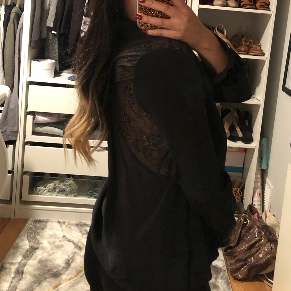 AARON ASHE Black Laced Back V Neck Top